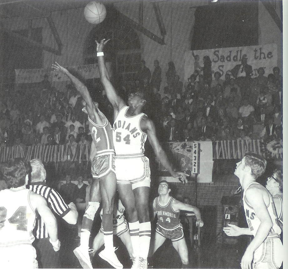 Don Dudley (Most Athletic) winning the tip!